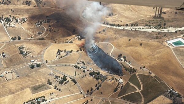 Firefighters halt fire in San Miguel