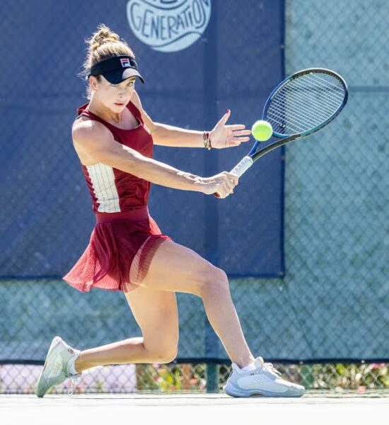 Elli Mandlik wins opening match at EPIC Central Coast Tennis Classic