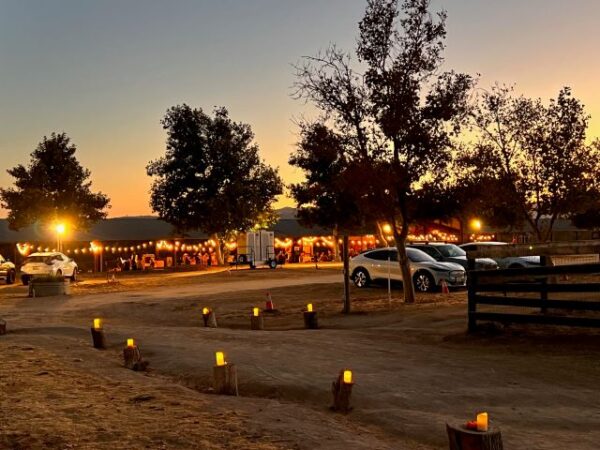 Flag Ranch hosts fundraiser with music, dinner, and dancing