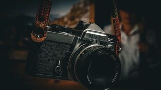 Local photographer hosting location shooting class