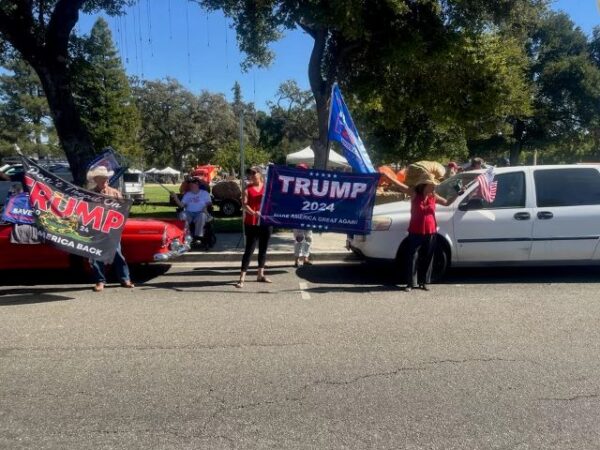 Republicans hold rally in downtown park Saturday