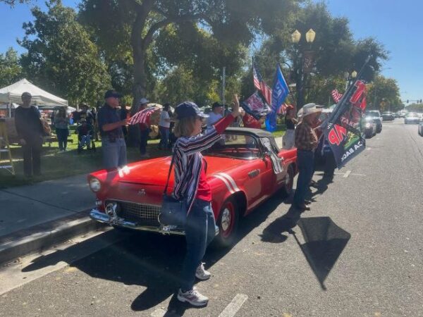 Republicans hold rally in downtown park Saturday