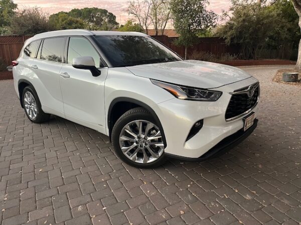 A Toyota Highlander owned by Steve and Dawn Gregory
