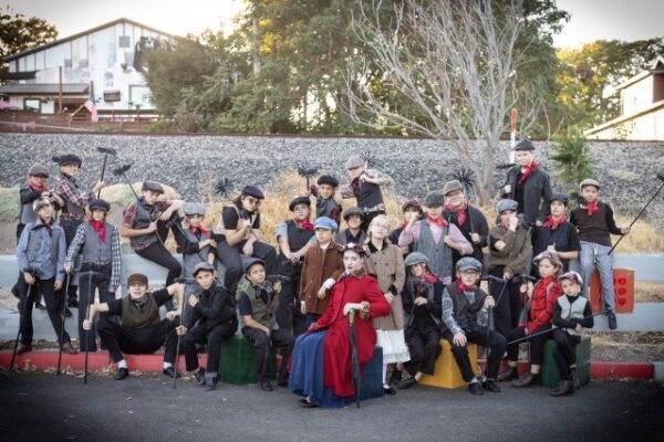 Paso Robles kids take stage in "Mary Poppins Jr." show