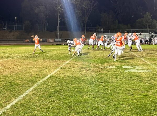 Greyhounds win fourth game in a row this season