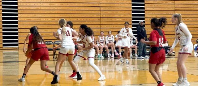 Strong teamwork leads Bearcats to first win in Mullahey Holiday Classic