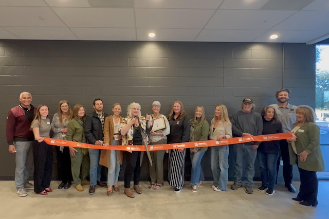 Mobile notary Lady and the Stamp holds ribbon-cutting event in Atascadero