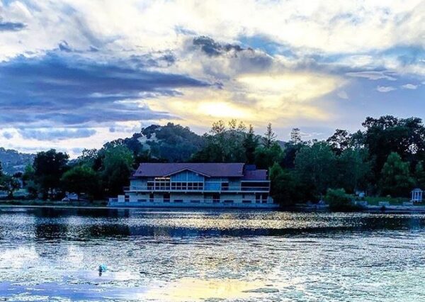 Father-daughter dance returns to Pavilion on the Lake