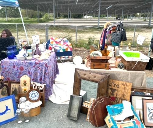 Templeton Library welcomes shoppers to monthly flea market event