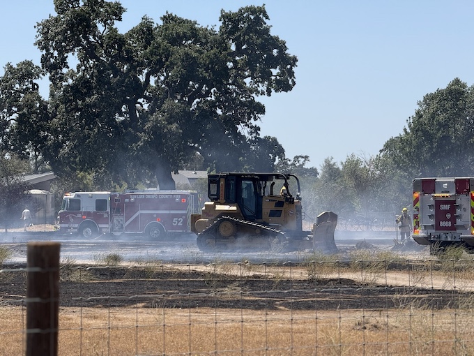 Firefighters stop forward progress of Paso Robles vegetation fire