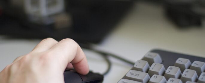 Library offering Internet Searching Basics class