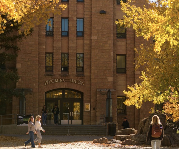 Paso Robles student named to University of Wyoming honor roll